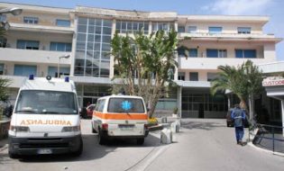 Carenza personale ed operazioni limitate all’ospedale di Sorrento