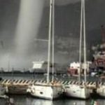 Arriva una spaventosa tromba marina: choc sul lungomare di Salerno