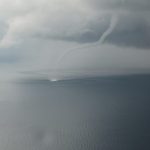 Tromba marina fotografata al largo di Capri: le immagini