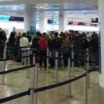 Caos Barcellona, stop ai voli: bloccati passeggeri a Capodichino