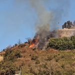 Incendio sulla Chiunzi-Corbara: vampate generate da materiale pirotecnico inesploso? [FOTO-VIDEO]