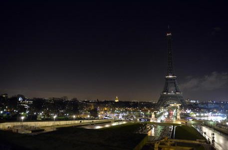 Ciara, a Tour Eiffel raffiche a 150 km/h