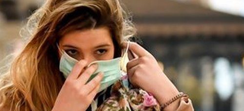Vendevano kit anti-Coronavirus davanti all’ospedale di Treviso: multati un beneventano e un napoletano