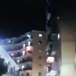 E Napoli canta … dai balconi contro il Covid-19 (Video)