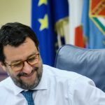 Salvini ribatte alle offese di De Luca: “Mi insulta, ma il vero razzismo è il suo verso i suoi cittadini”