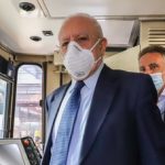 Campania, torna obbligo indossare mascherina all’aperto