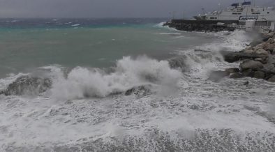 A Capri vento forte e prima mareggiata di inizio autunno VIDEO
