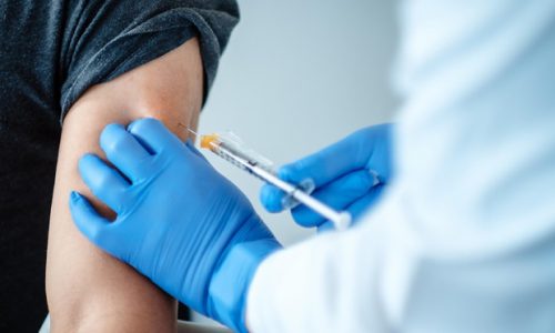 Asl Napoli 3 Sud, dal 14 gennaio vaccino solo ai prenotati