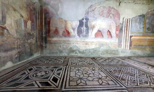 Scavi Pompei, alla scoperta della raffinata casa del Larario di Achille