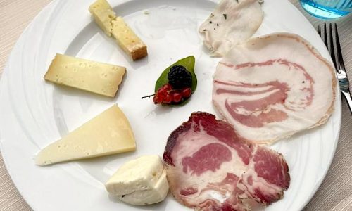 AMiCA: Regione Campania e Slow Food insieme per le carni, salumi e formaggi tipici