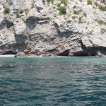 Punta Campanella, collocate boe di delimitazione contro ancoraggio sotto costa (Video)