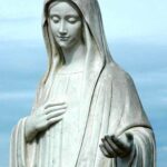 Medijugorje, l’intenzione di preghiera della Vergine Maria affidata a Mirjana: “Pregate con mio Figlio per la pace” (Video)